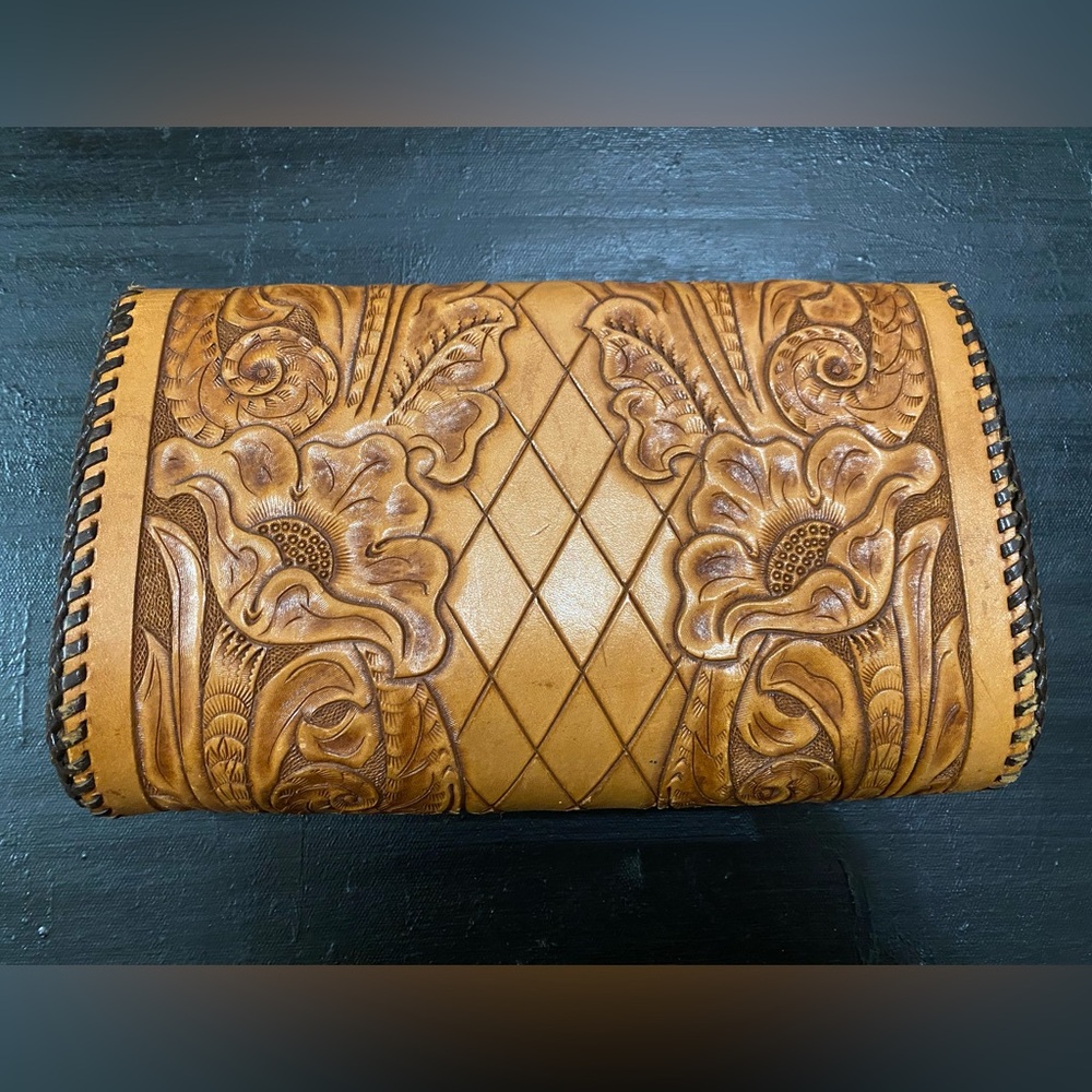 Floral embossed, handheld bag - Picture 2 of 11